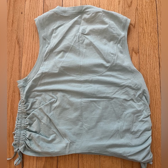 Light Teal Lululemon Cinch It Up Tank Top size 2 - Picture 2 of 4